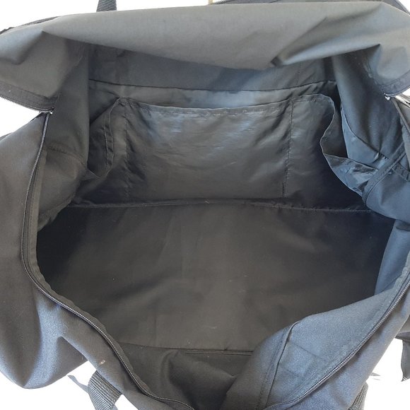 Adidas Black and White Logo Large Duffle bag - Picture 4 of 10